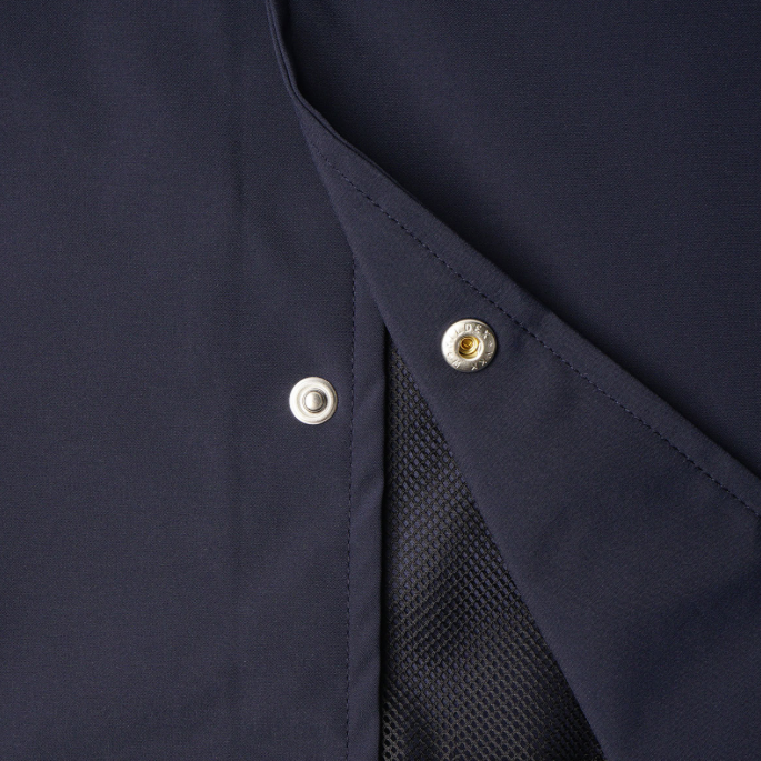 IWANTTOBELIEVE 定番のコーチジャケット。　BLACK