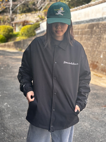 IWANTTOBELIEVE 定番のコーチジャケット。　BLACK