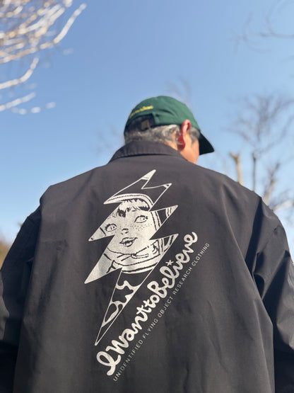 IWANTTOBELIEVE 定番のコーチジャケット。　BLACK